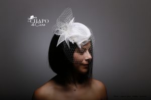 LesChapodeCaro-2019-bibi Amy pour la mariée en sisal, plumes et voilette blanche- Orléans