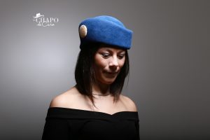 LesChapodeCaro-chapeau hiver-toque Charlène en feutre taupé bleu- orleans paris